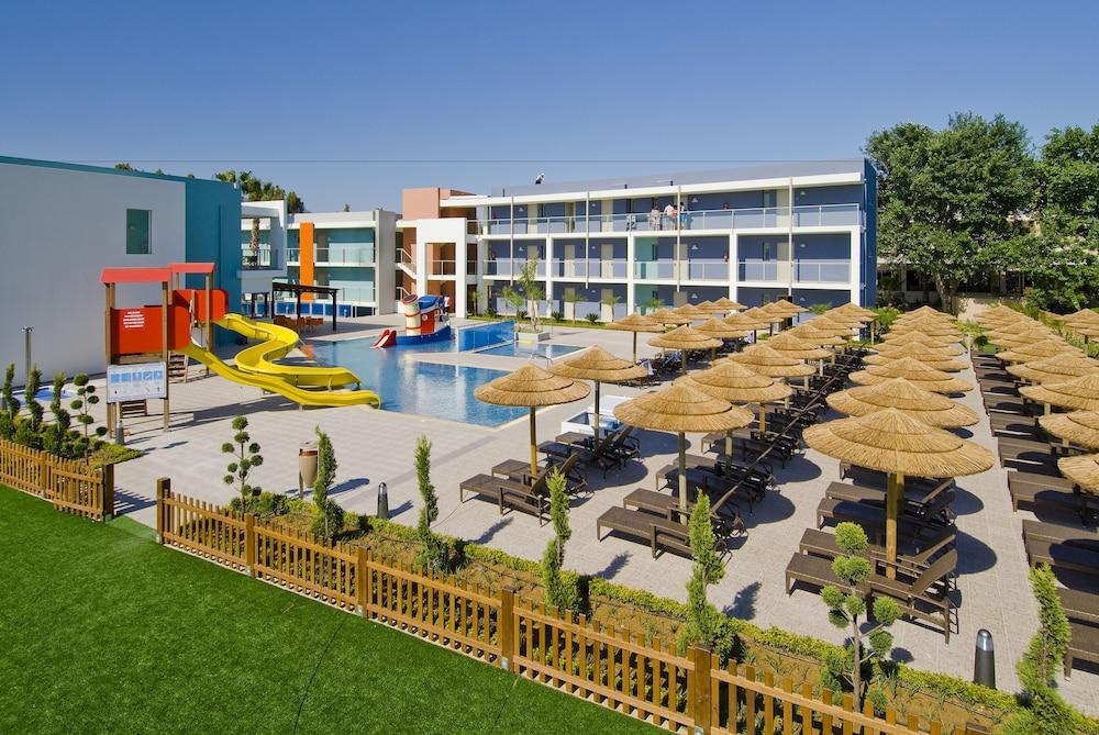 Blue Lagoon Hotel