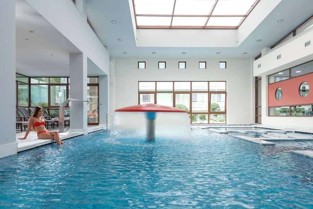 Blue Lagoon Hotel 5*