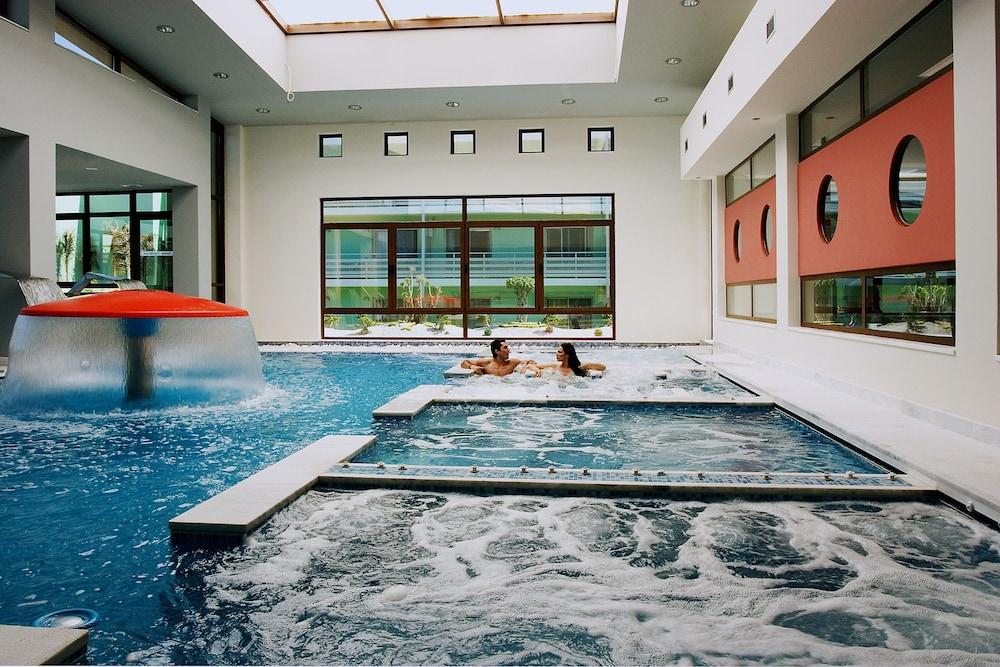 Blue Lagoon Hotel