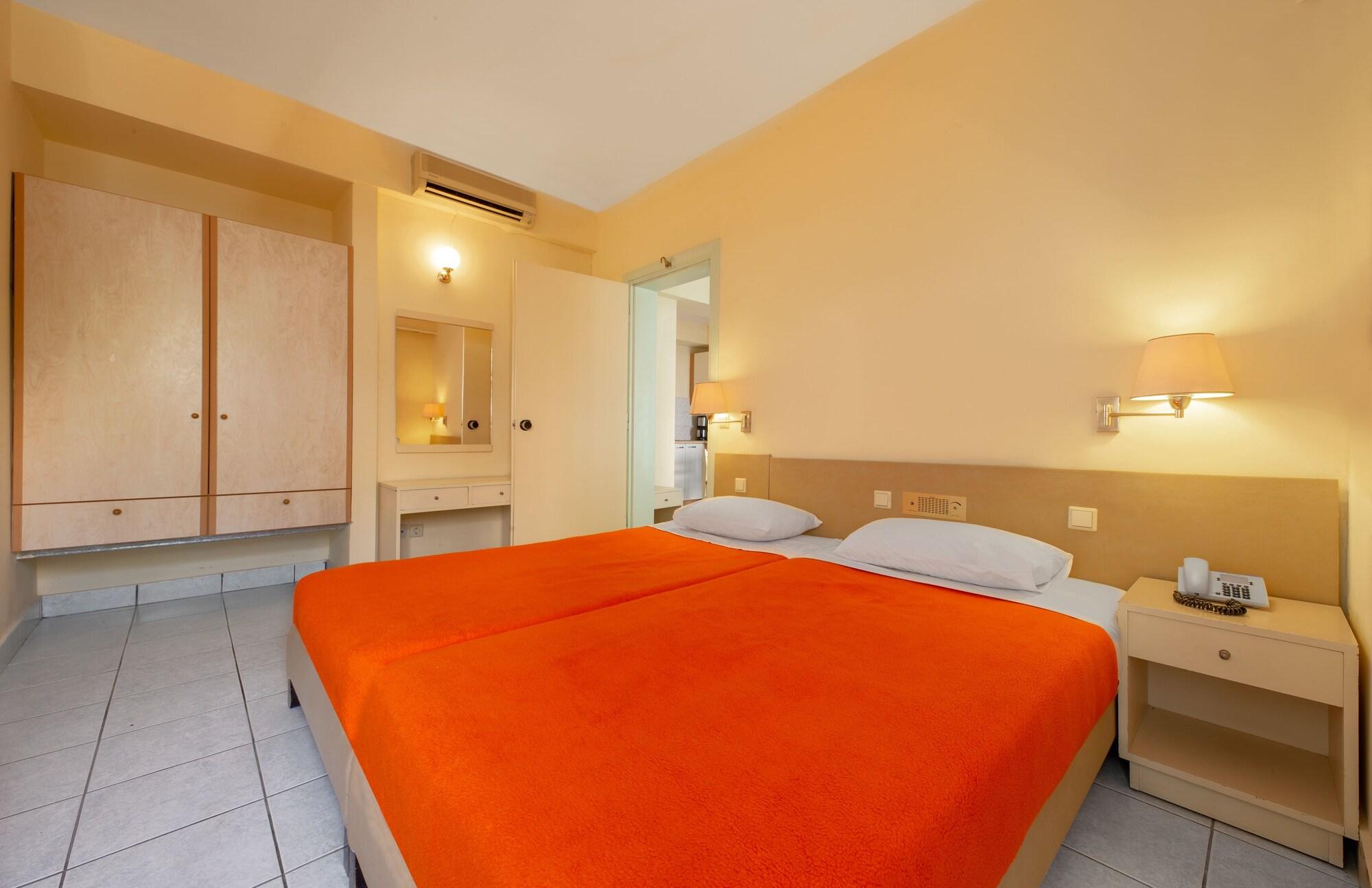 Pavlos Hotel 2*