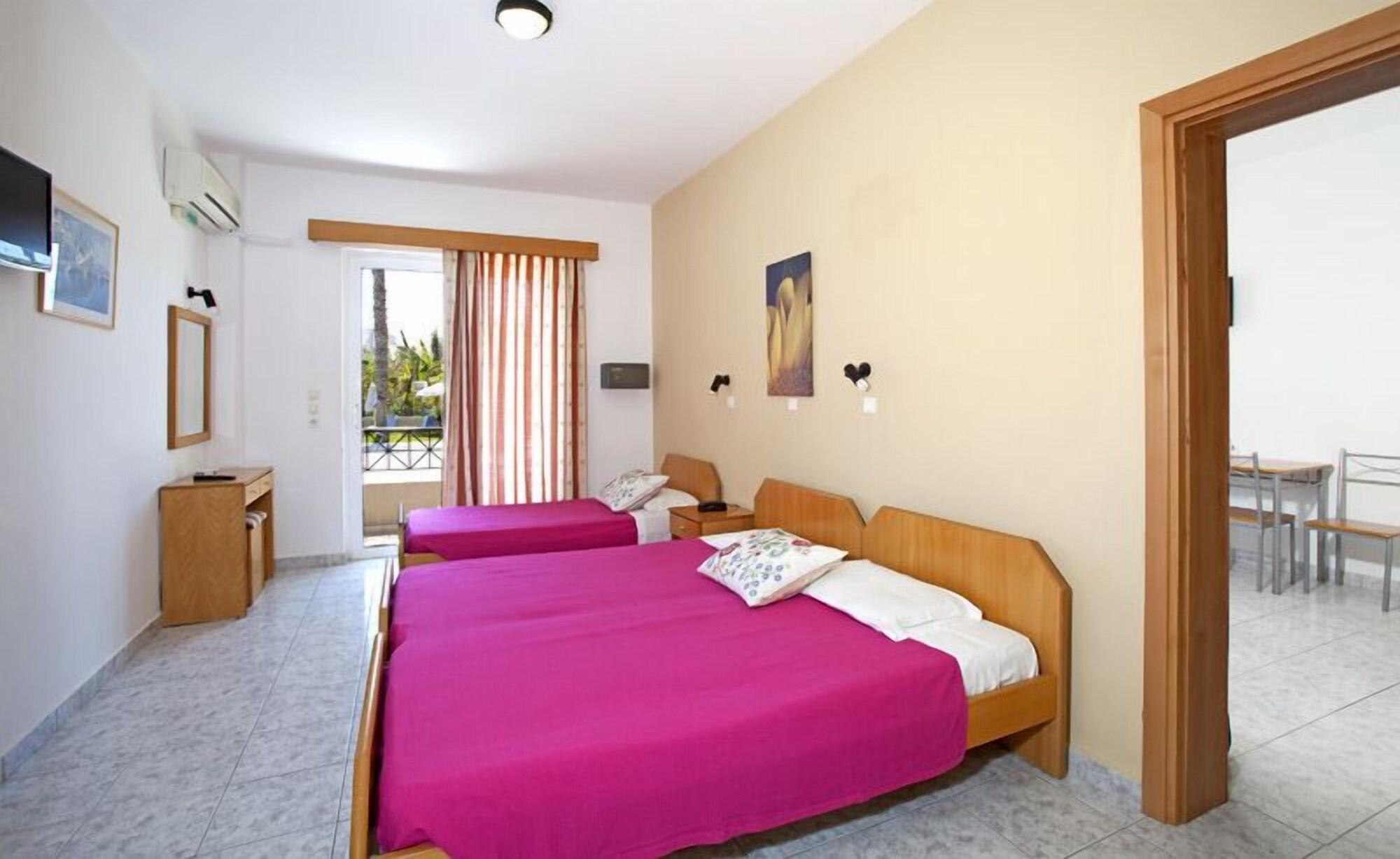 Aparthotel Dias &