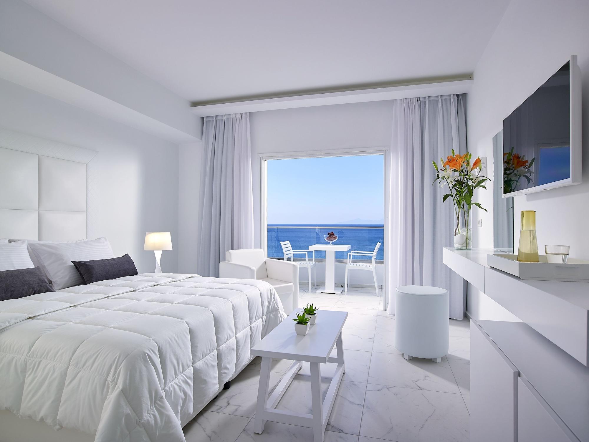 Dimitra & 5*