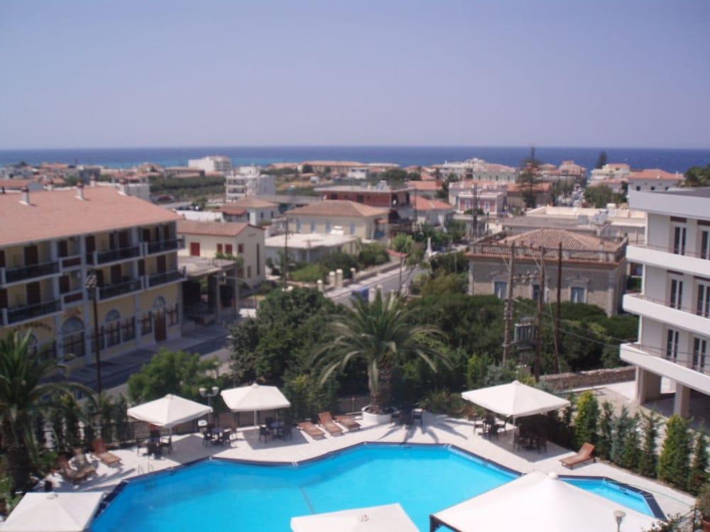 Merope Hotel Karlovassi