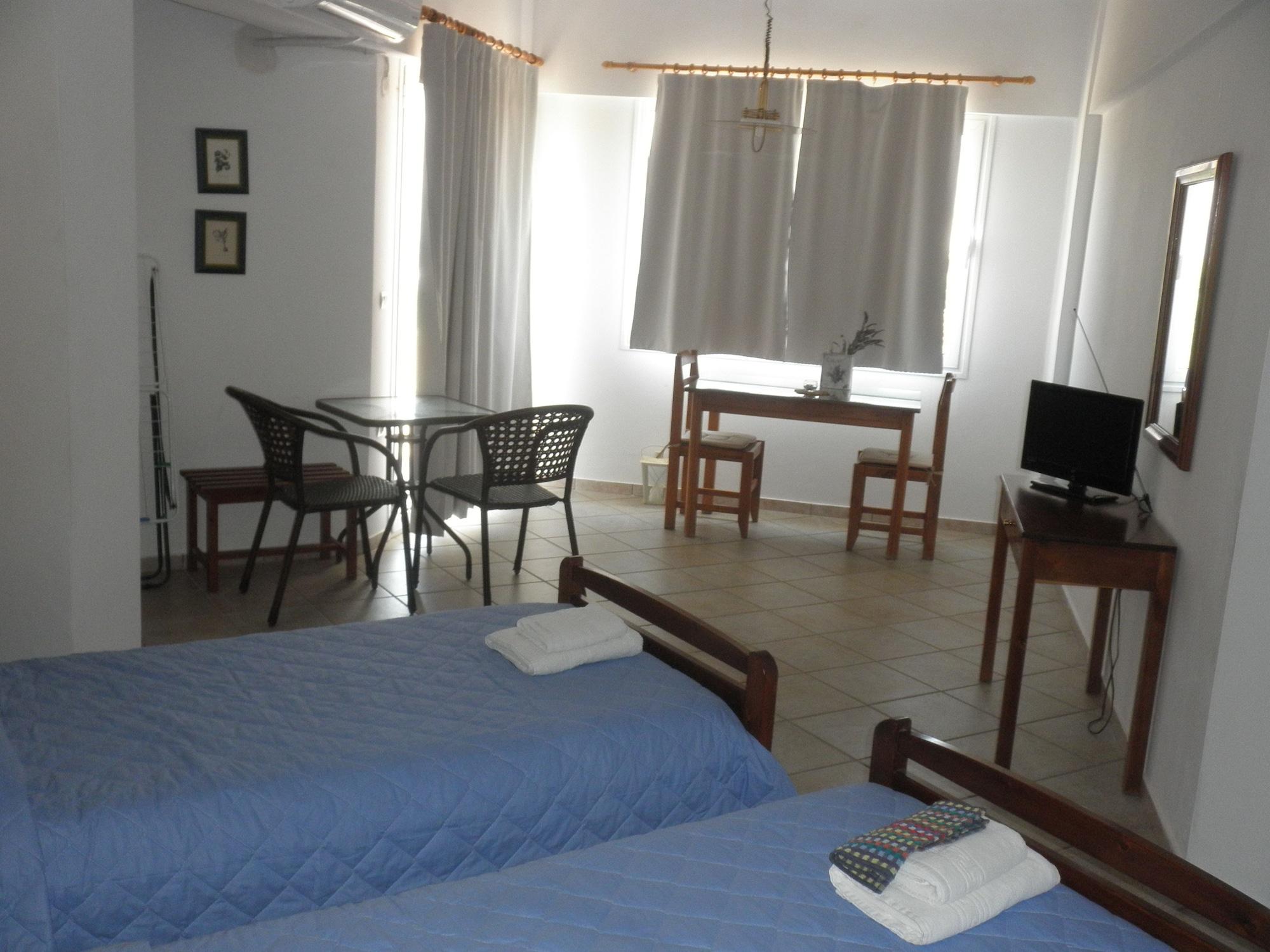 Anthemis Aparthotel Stavros (Crete)