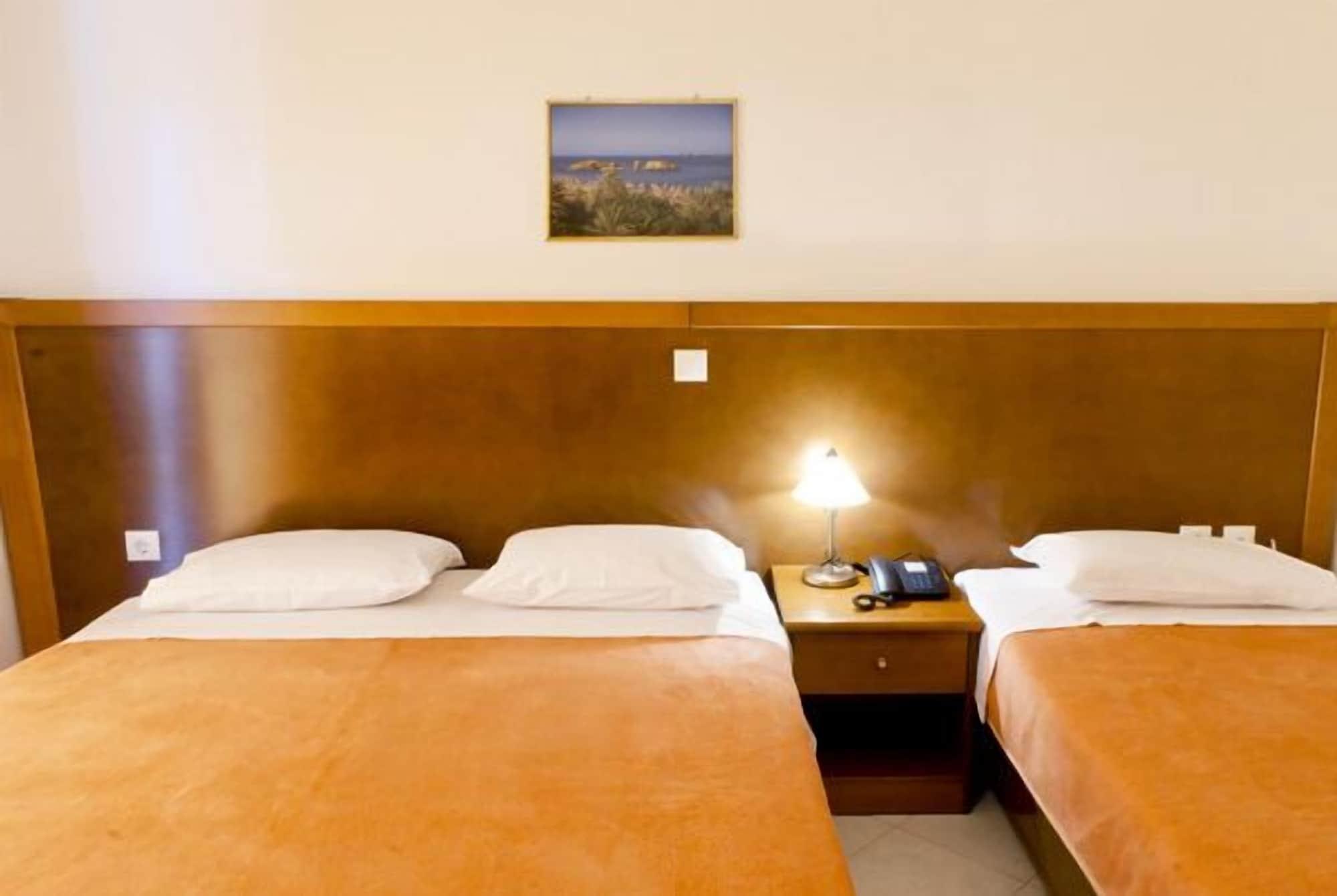 Hiona Hotel