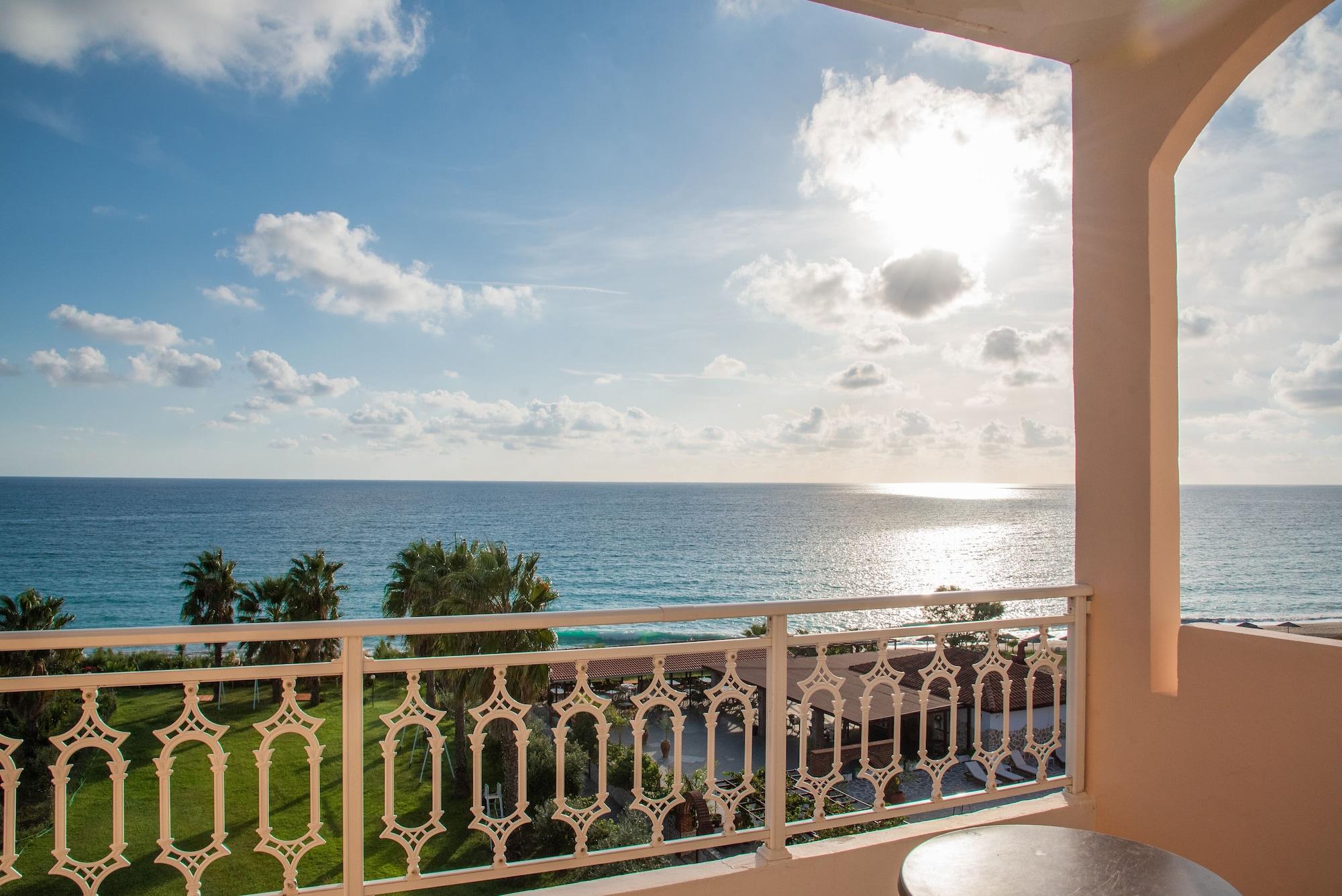 Poseidon Hotel 4*