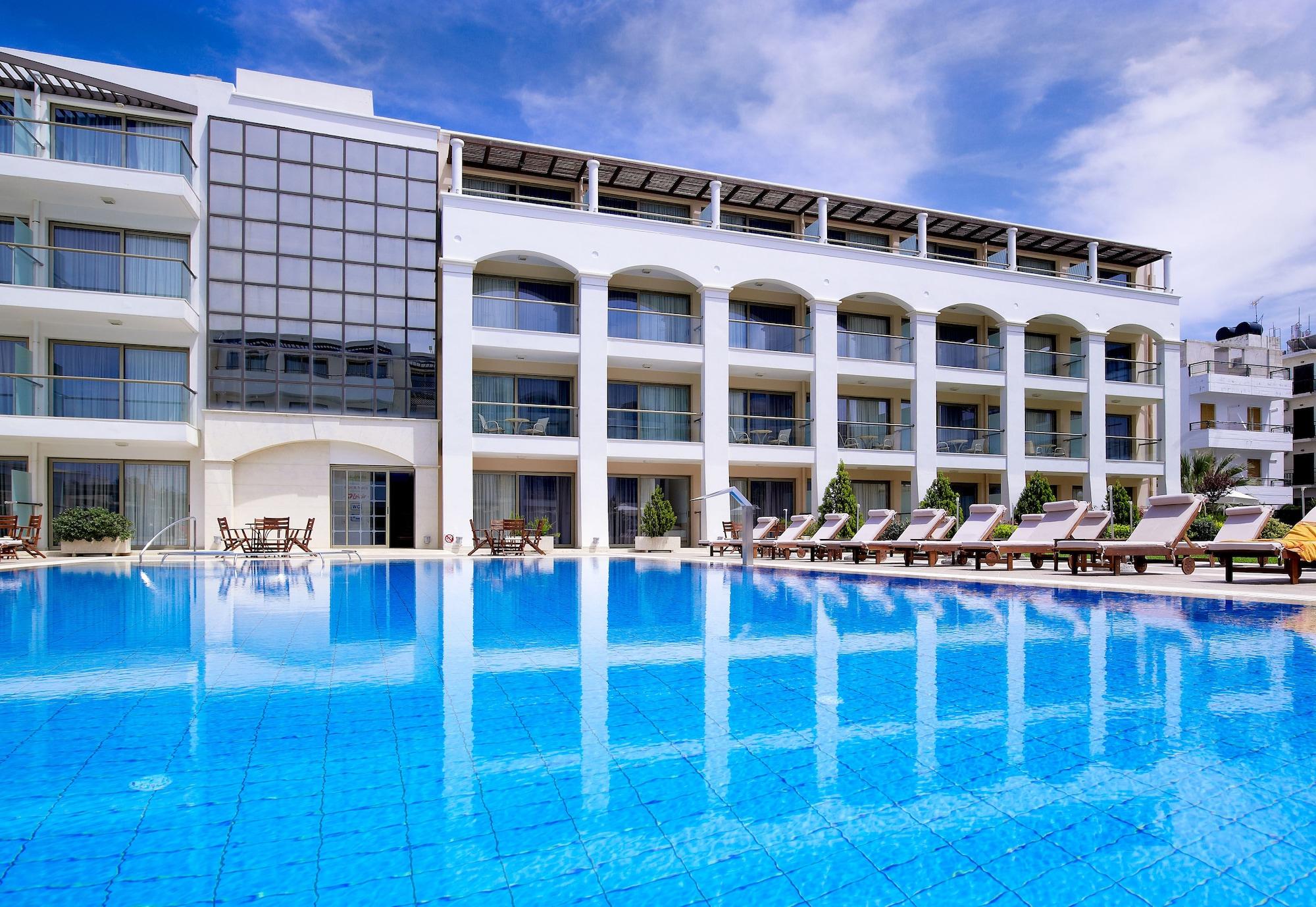 Albatros & Resort Hersonissos (Crete)