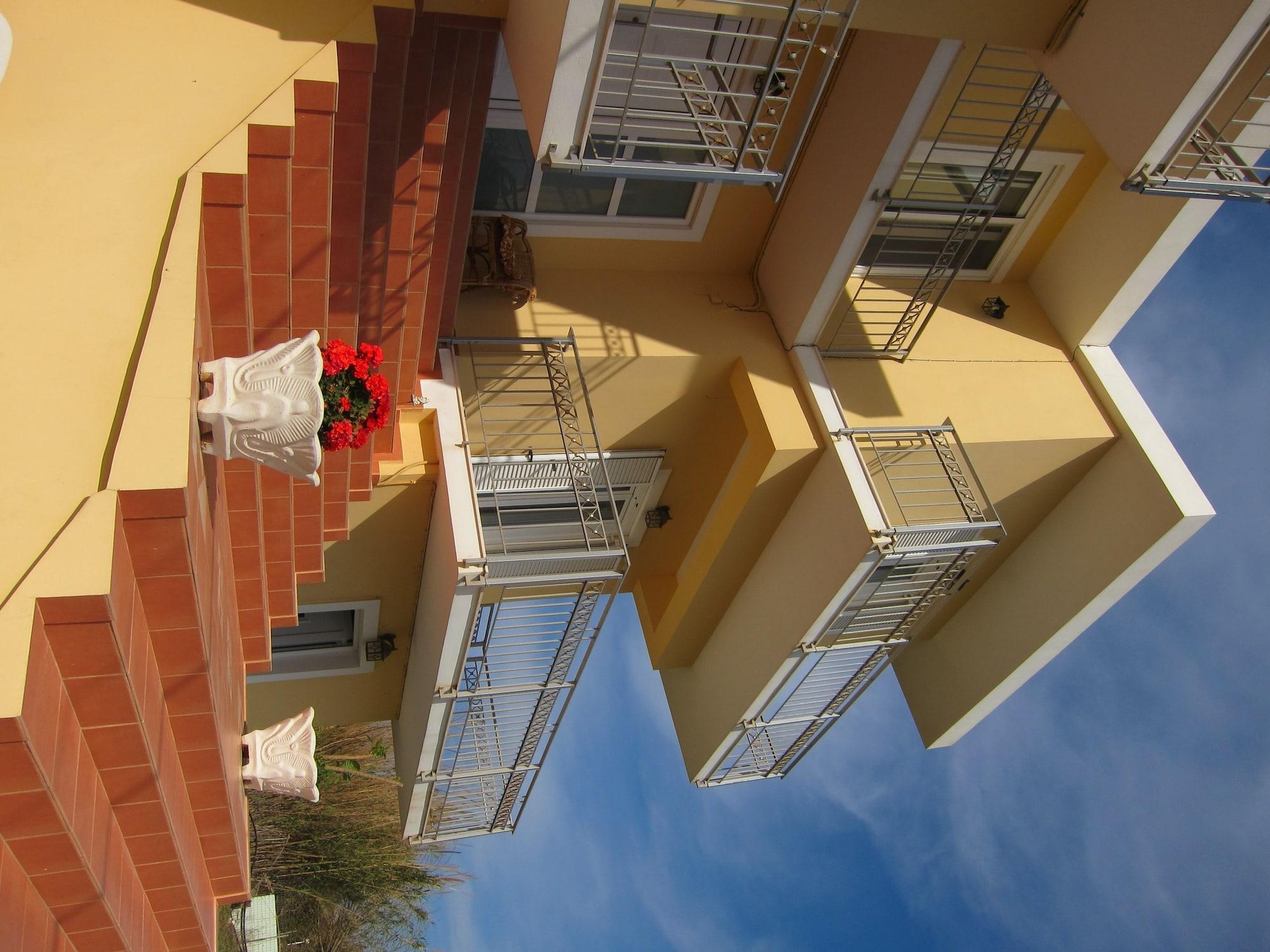 Baladinos Aparthotel 2*
