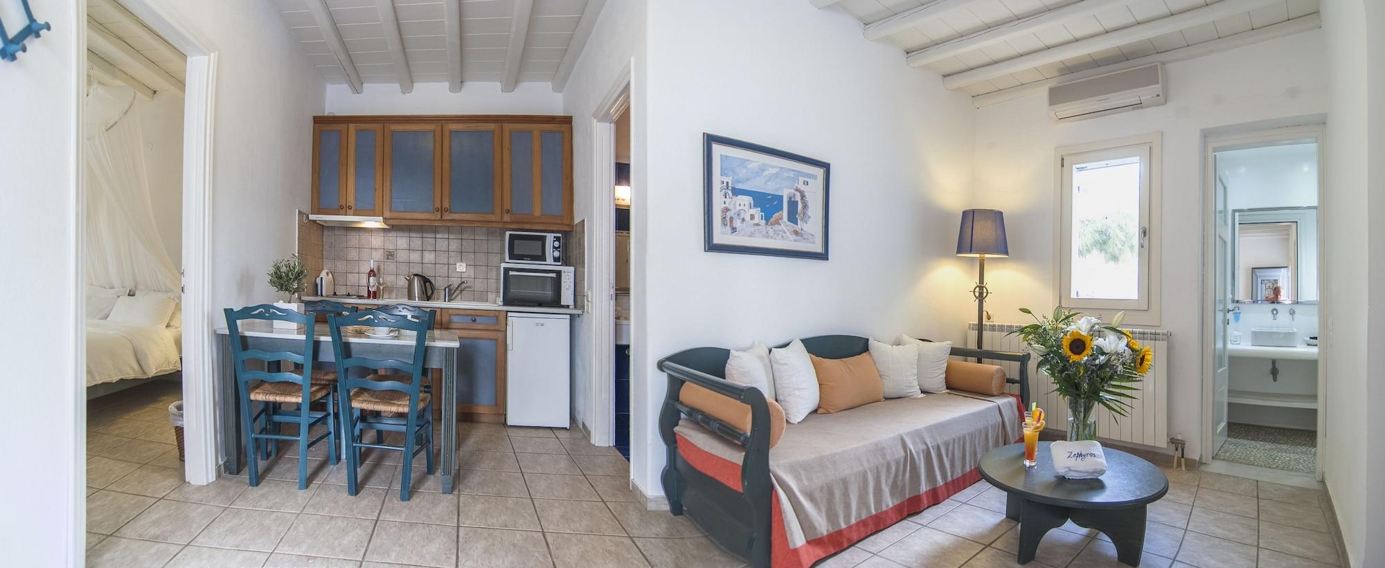 Zephyros Aparthotel 3*