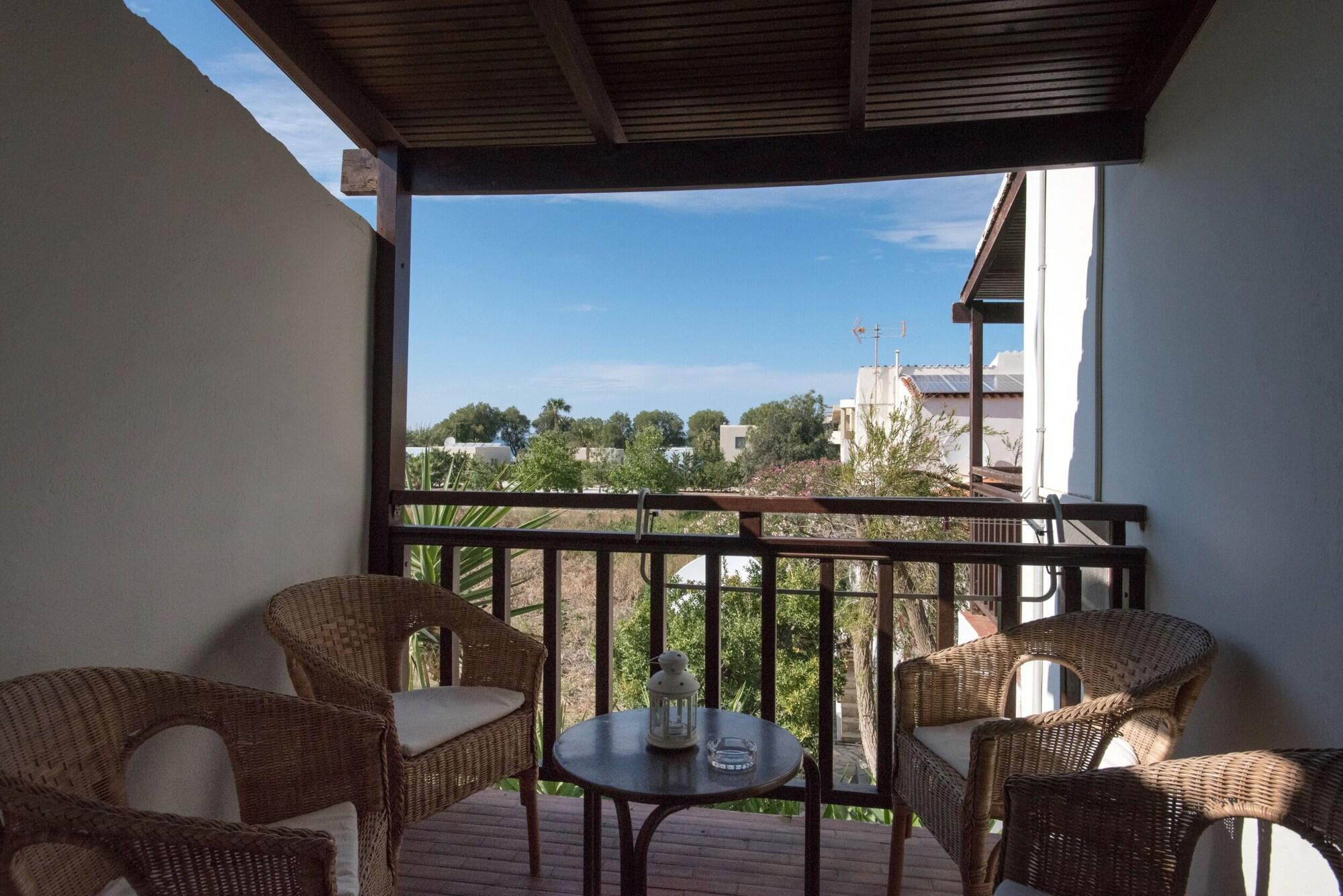 Apartment Proimos Maisonettes
