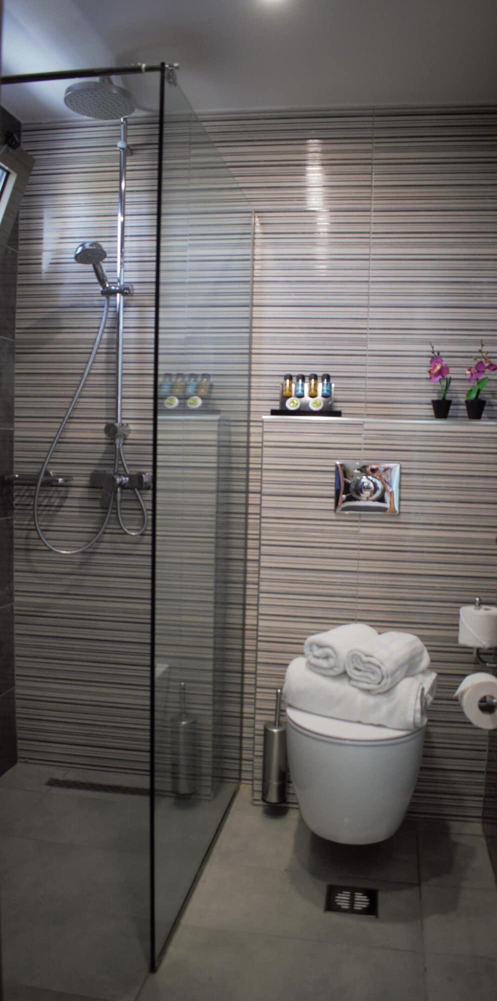 Oscar Aparthotel 3*