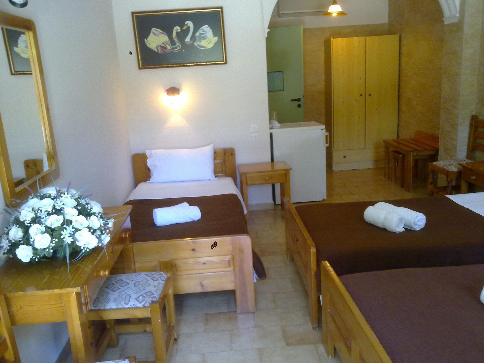 Dimitris 3* Matala (Crete)