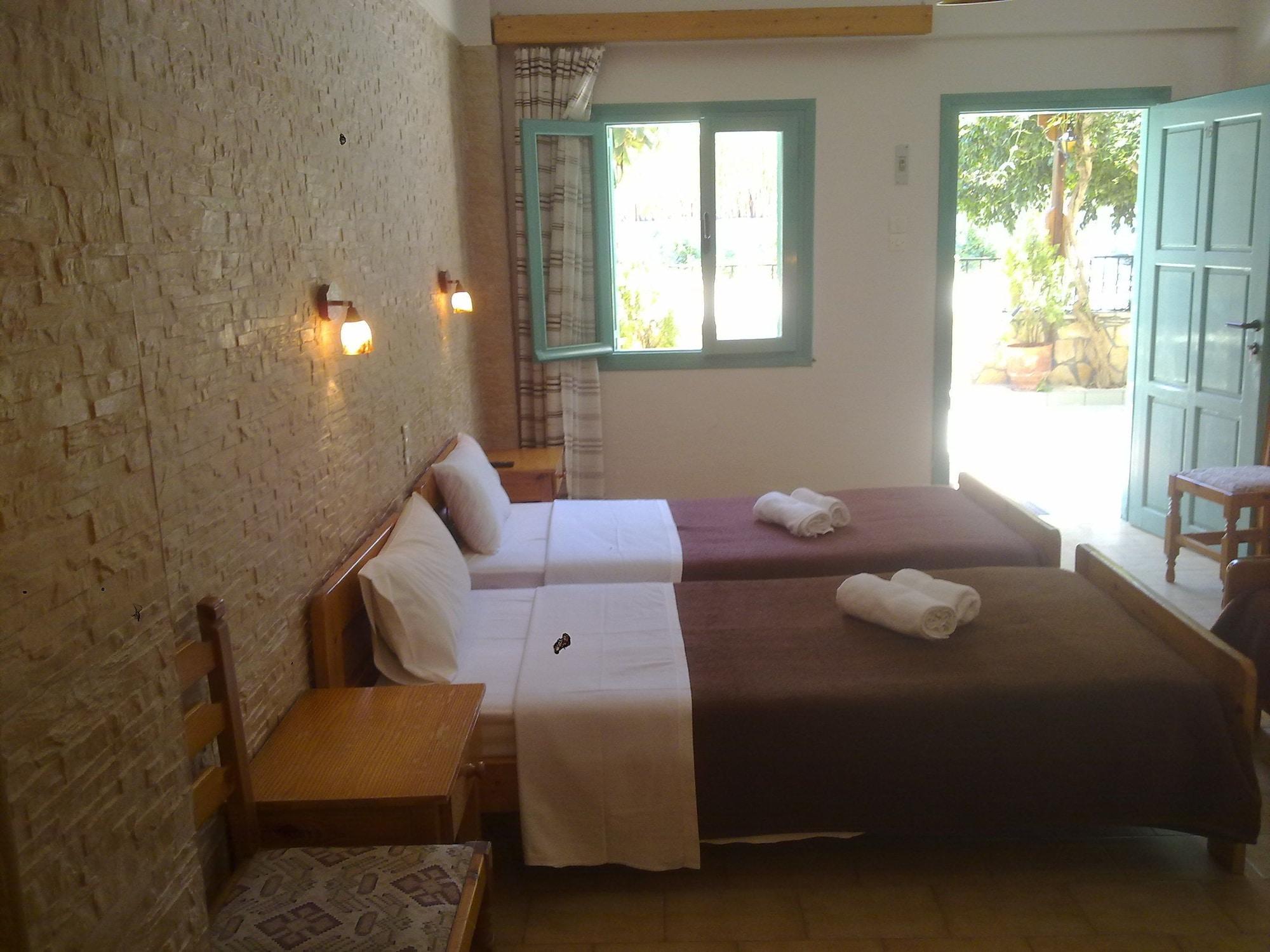 Dimitris 3* Matala (Crete)