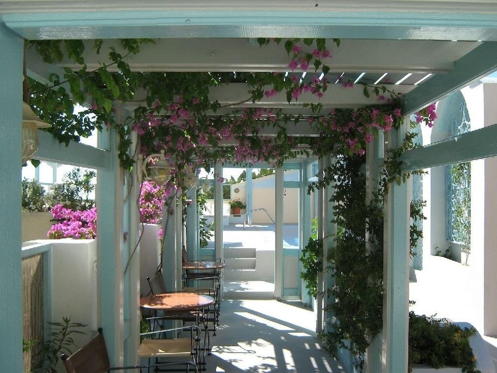 Aparthotel Anneta 2*