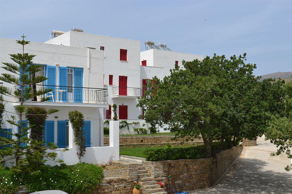 Ostria Hotel Gavrio