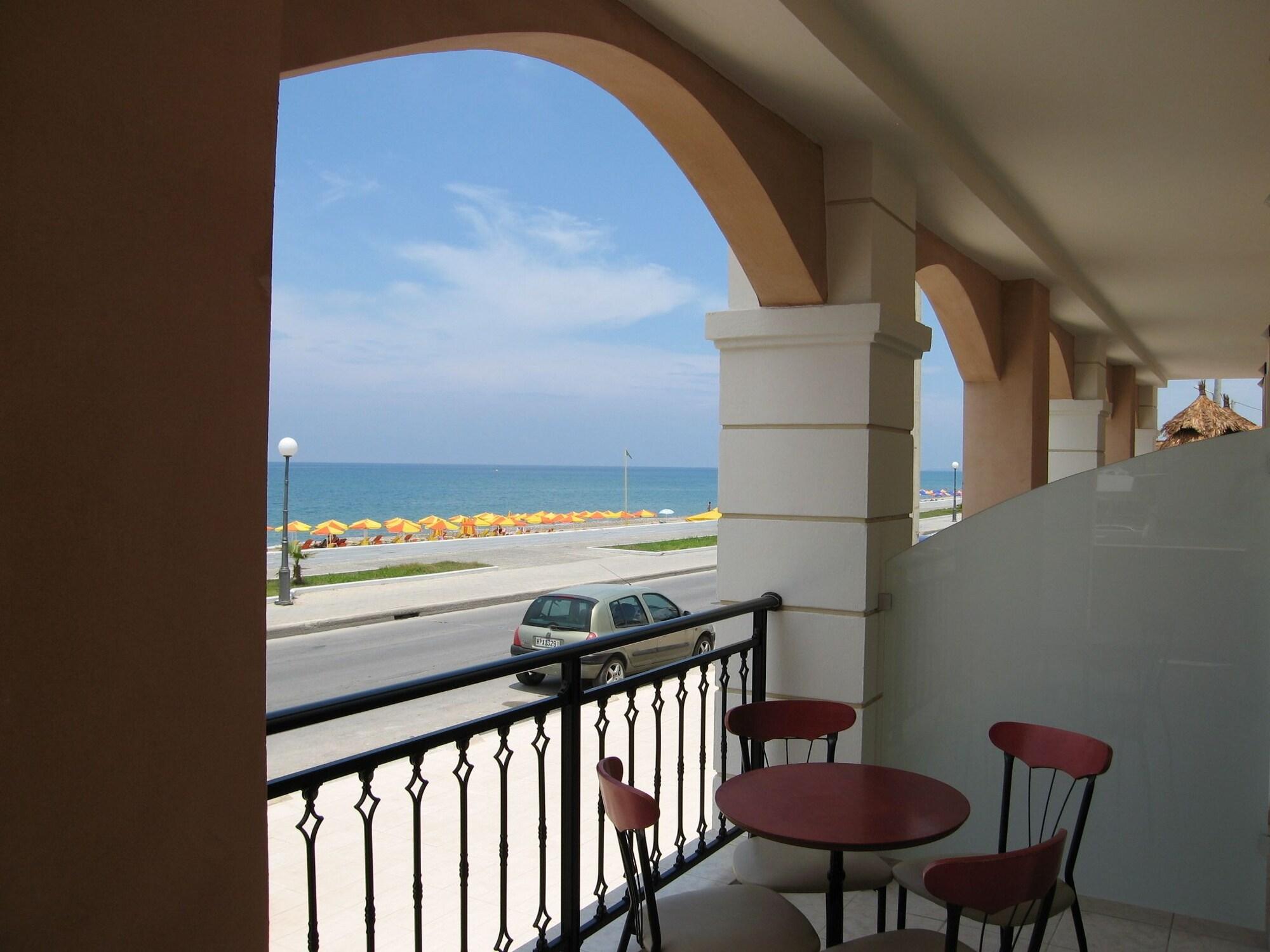 Blue Sky Aparthotel 3*