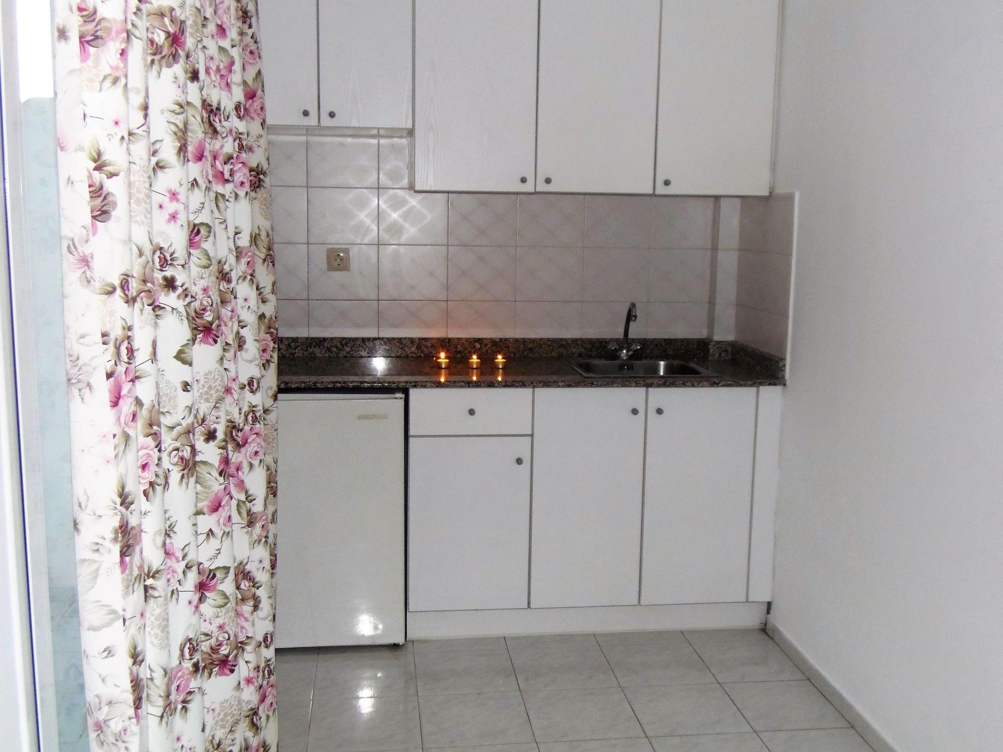 Emerald Hotel Aparthotel 3*