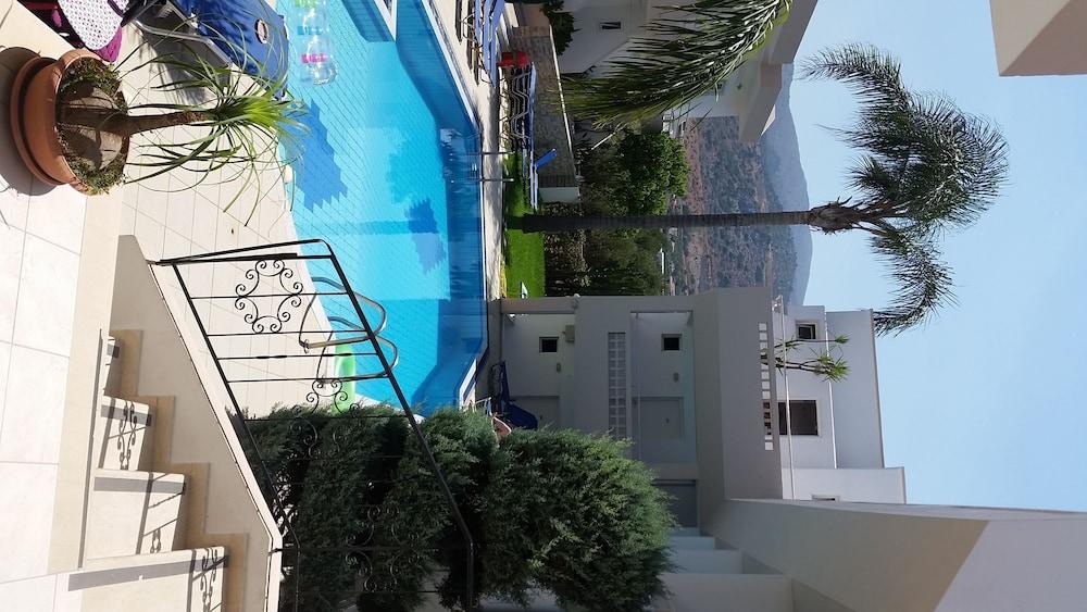 Emerald Hotel 3* Malia (Crete)