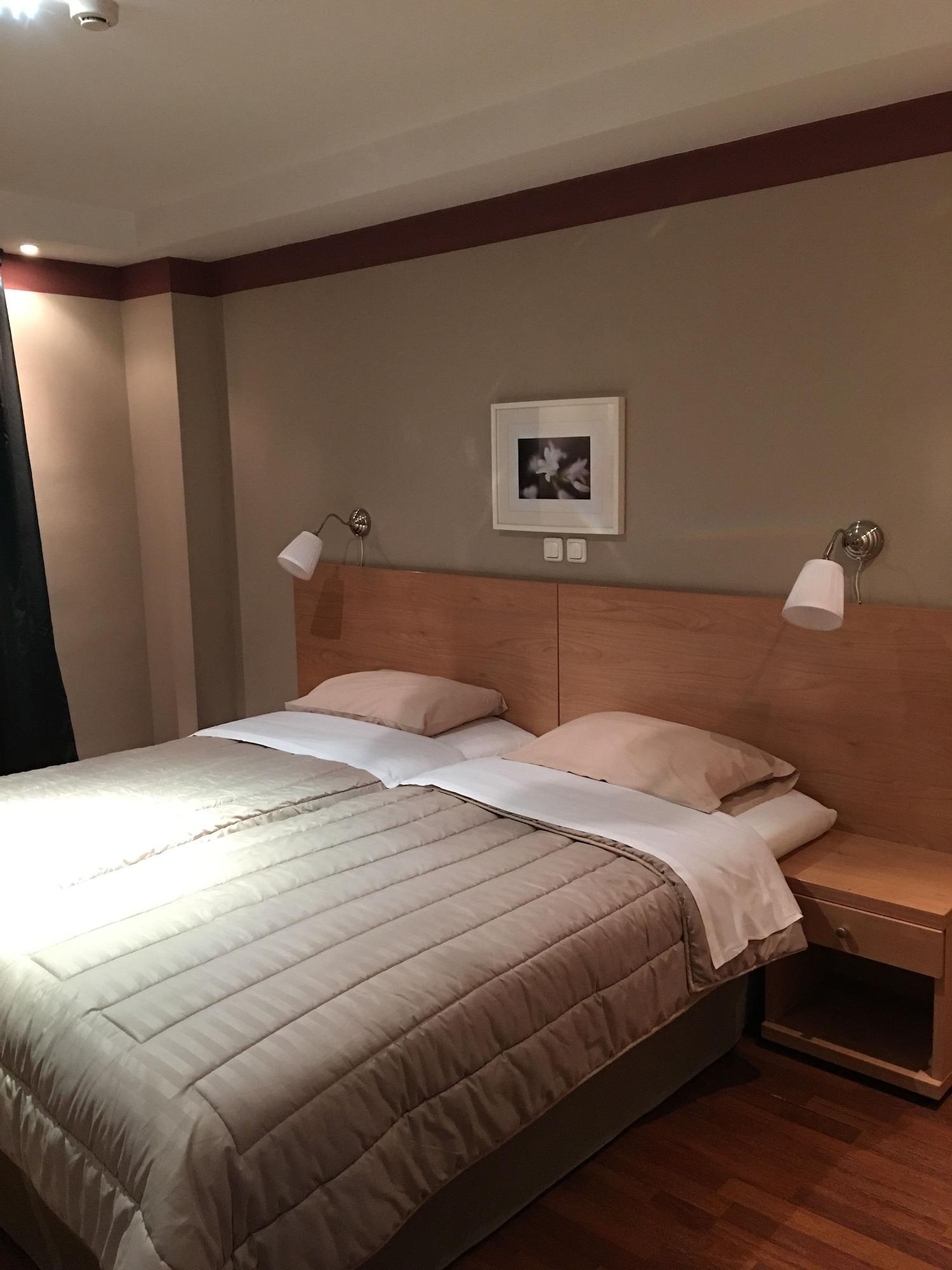 Athina Airport Hotel 3*