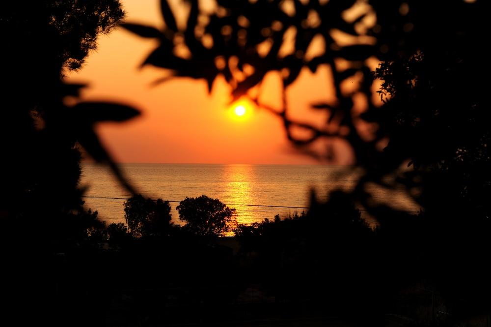 Andros Maisonettes Villa *