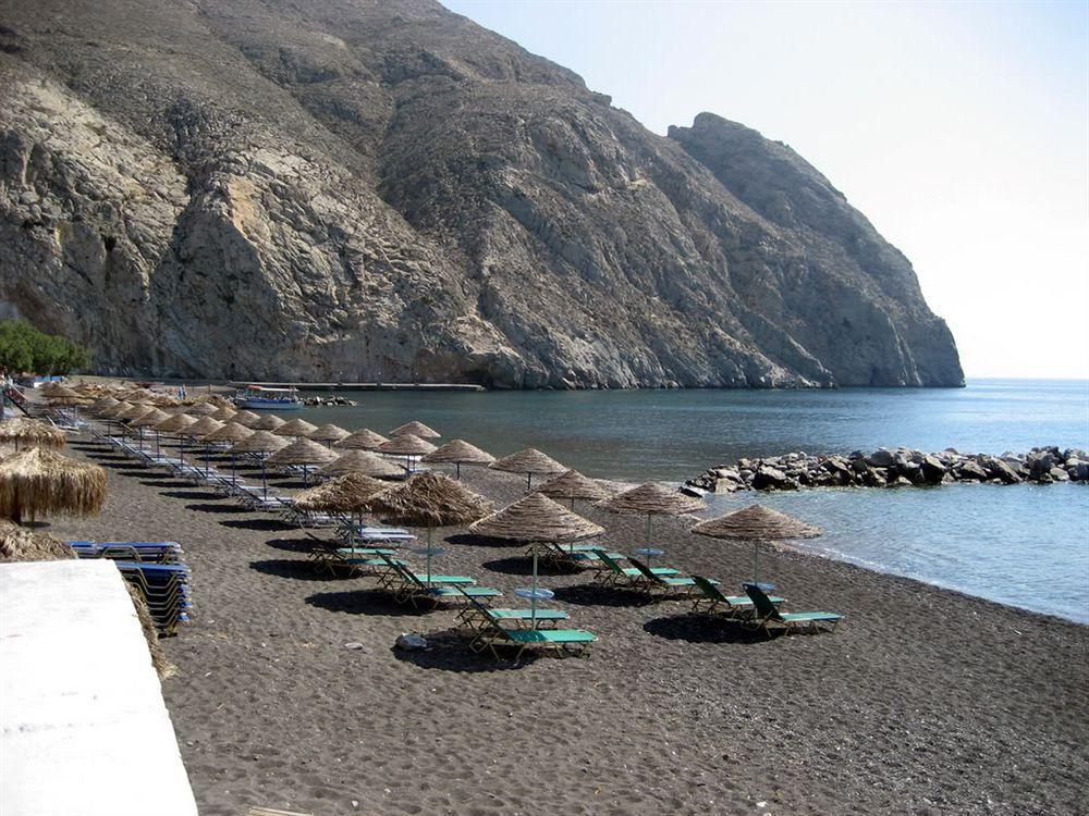 Privee Santorini