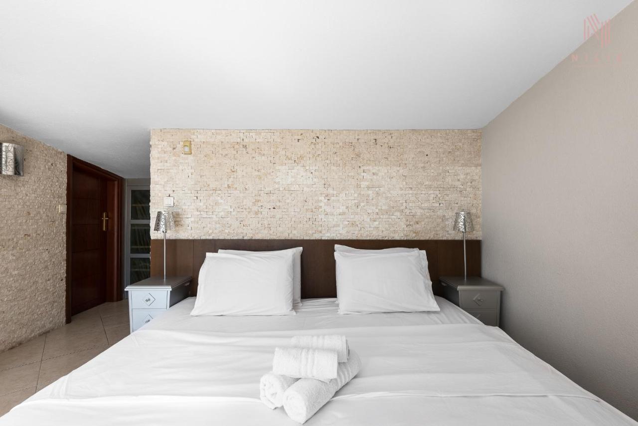Breathtaking Villa, Nilie Hospitality Mgmt Apartment