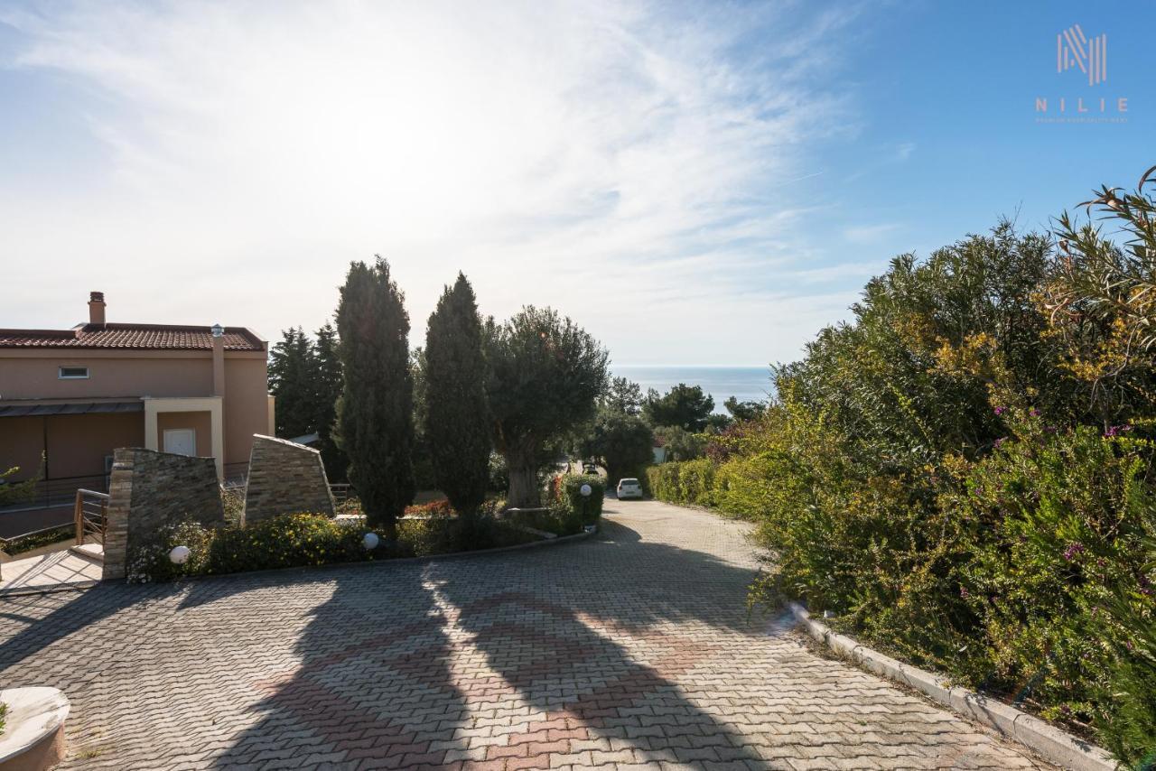 Breathtaking Villa, Nilie Hospitality Mgmt Apartment *