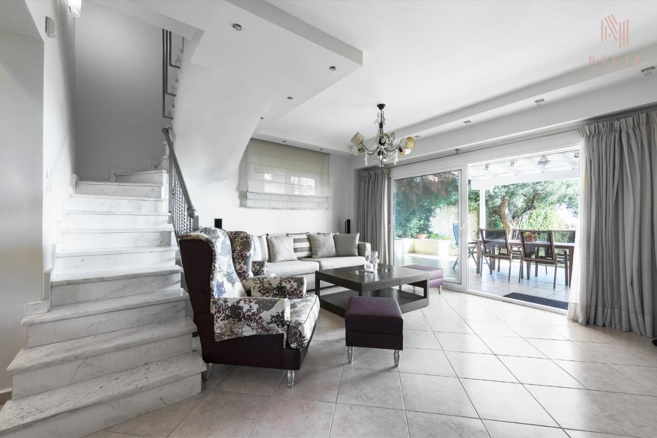 Breathtaking Villa, Nilie Hospitality Mgmt Apartment