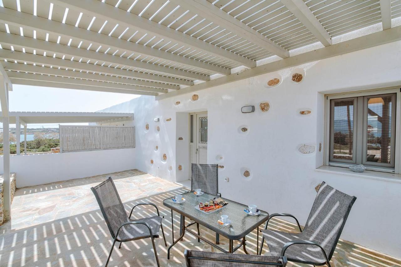& Waves House * Andiparos