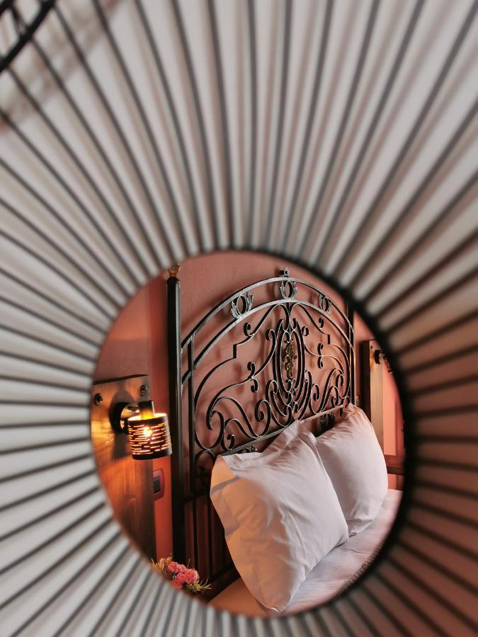 Terracotta Boutique *