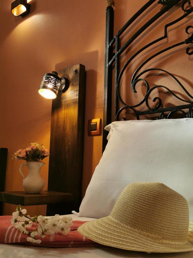 Terracotta Boutique *