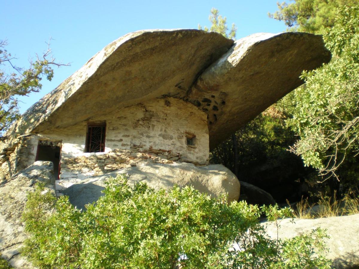 With Loft Raxes Ikaria #5 Raches (Ikaria)