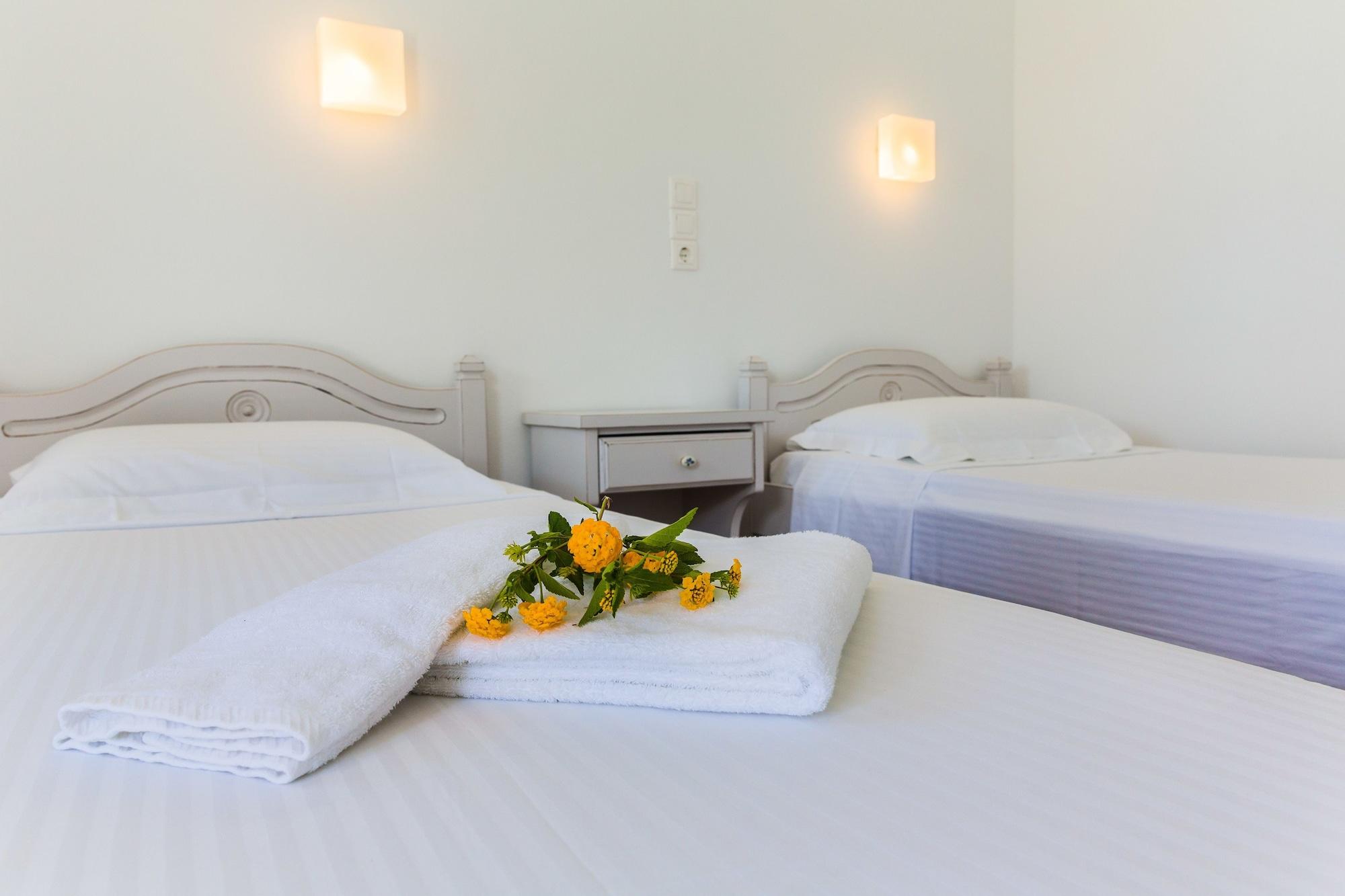 Roses Hotel 2*