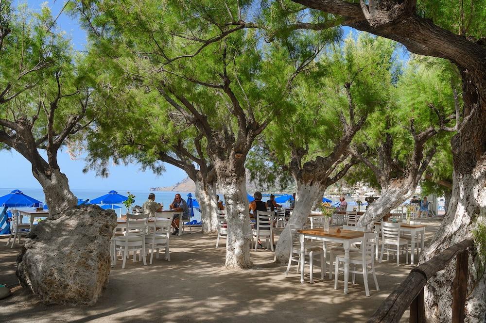 Alianthos Hotel 3*