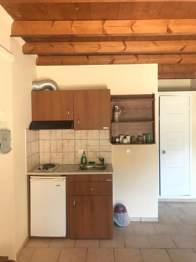 With Loft Raxes Ikaria #5 Raches (Ikaria)