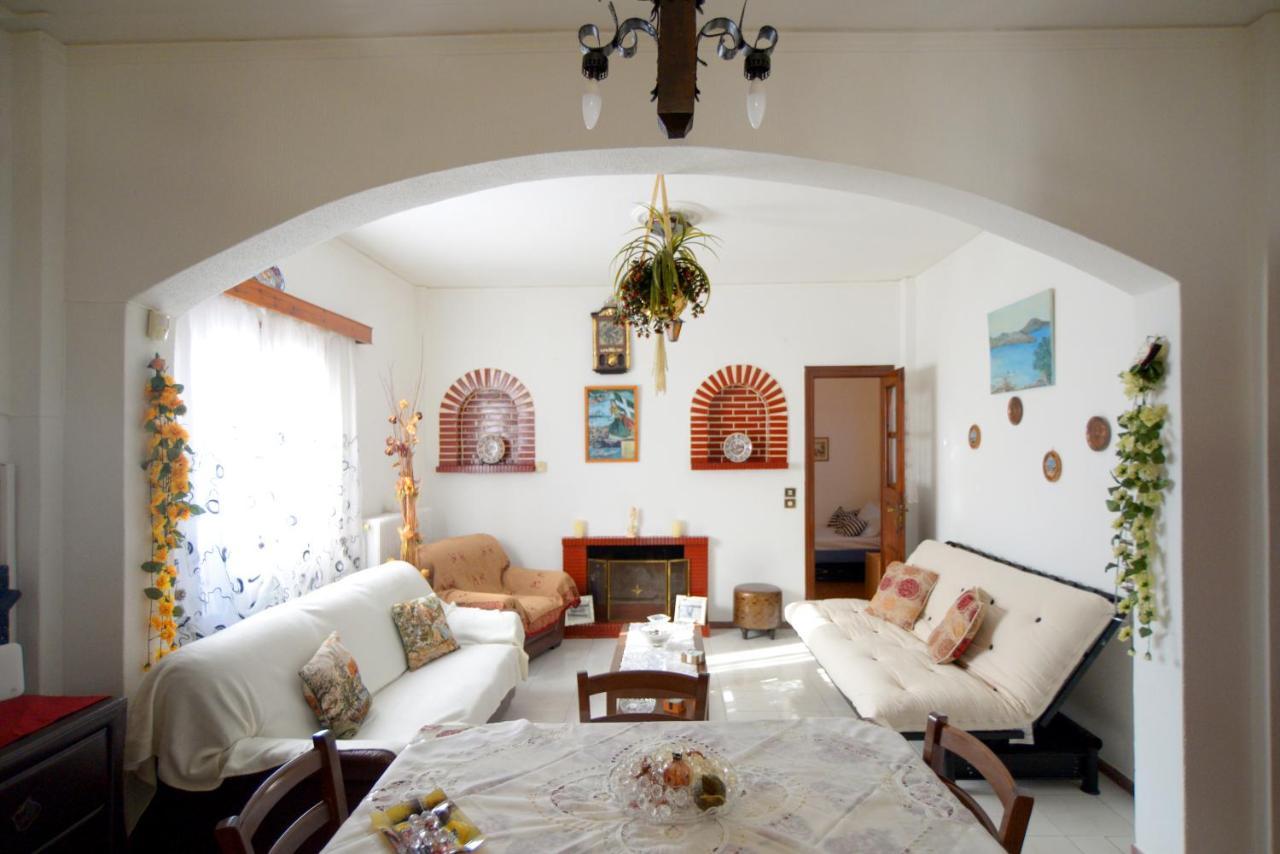 Flora's Garden House - Close To Schinias