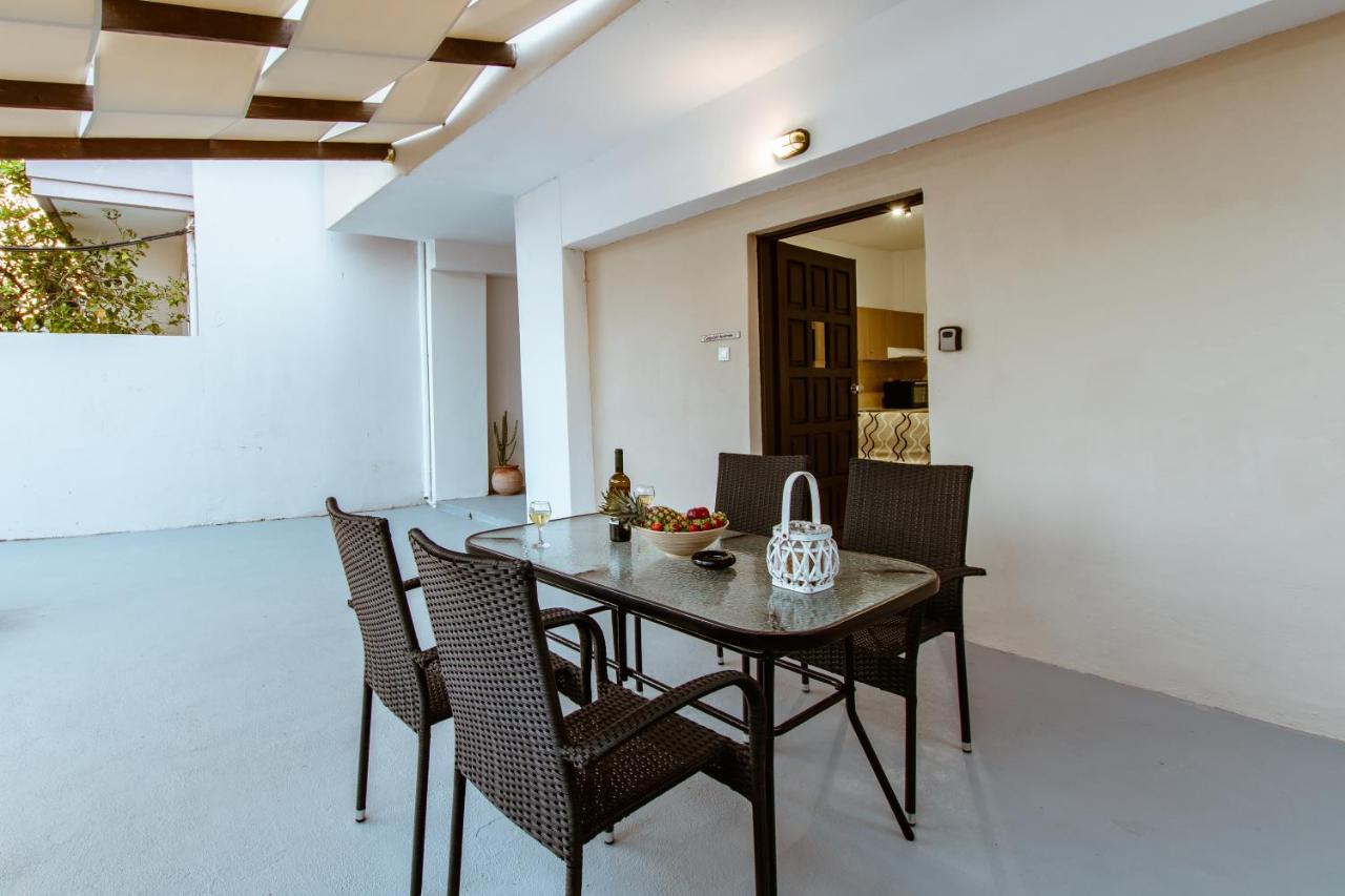 Coastal 1 Apartment *