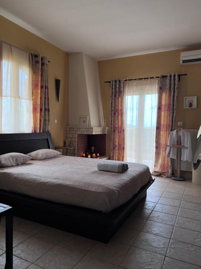 E L Urban Villa. Villa Epanomi