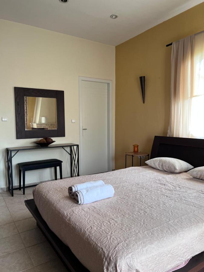 E L Urban Villa. Villa Epanomi