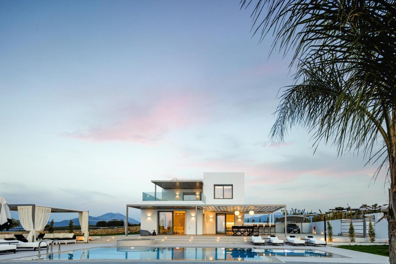 Alma Villa, 2000m2 Luxury Living, By Thinkvilla Villa