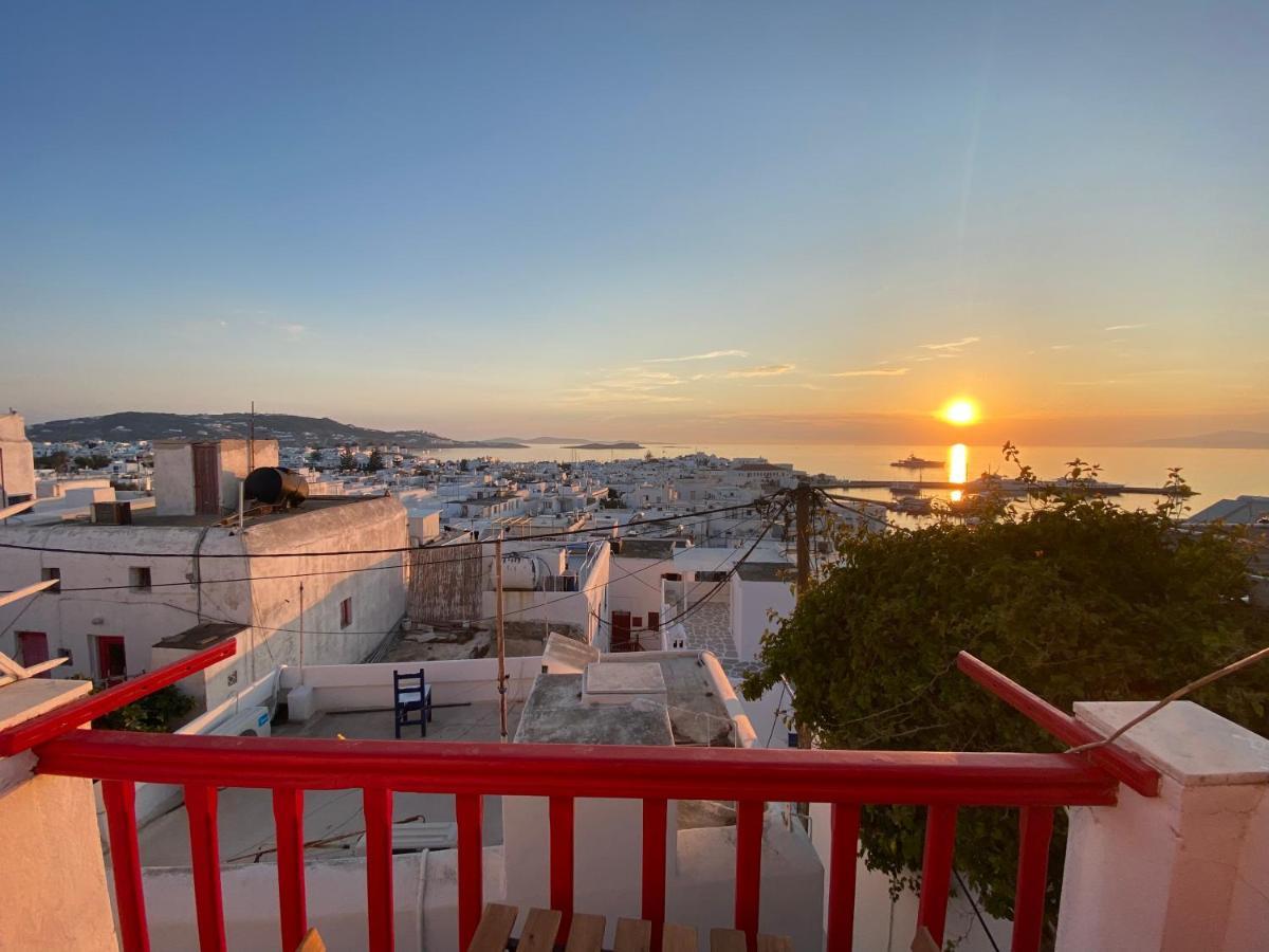 Elenitas Town House With Balcony And Sea View Apartment