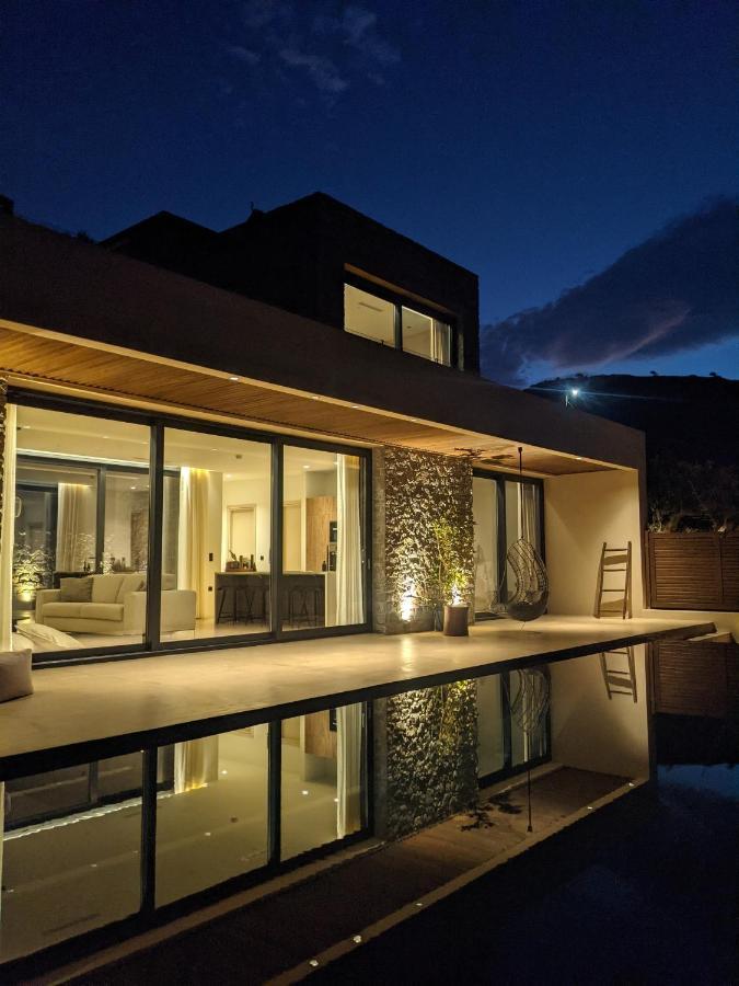 Nuez Villa