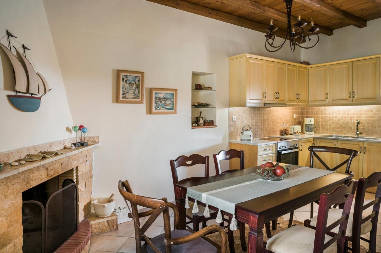 Holiday home Traditional Stone House Anofli 1843 Kefalonia