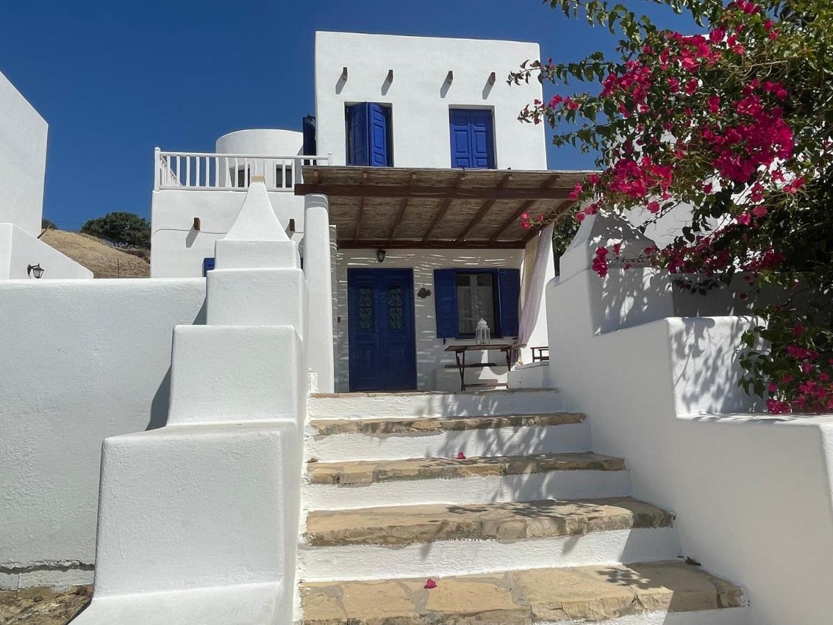 Villa Niriedes Villas *