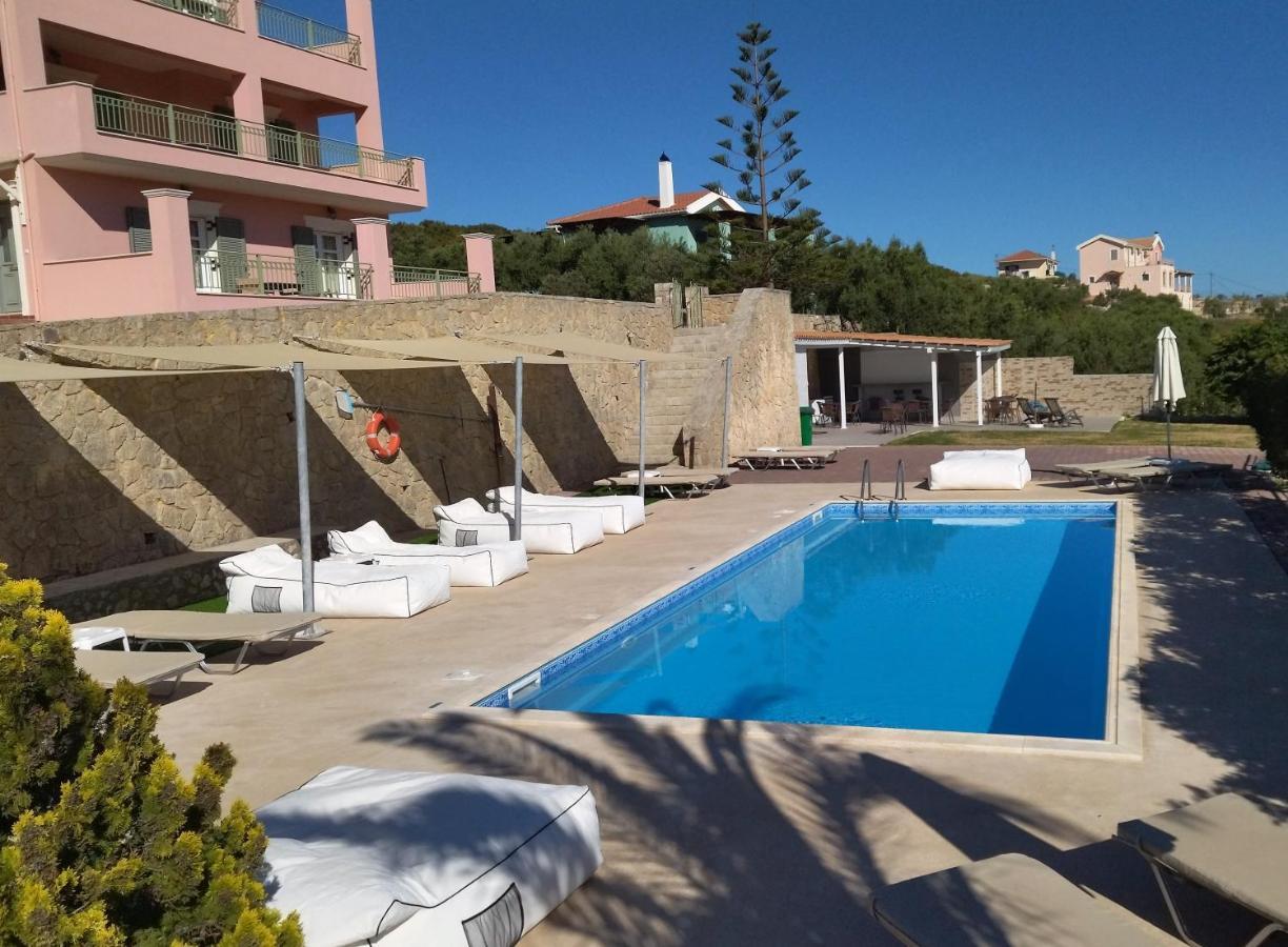 Lagoon View - Adults Only Apartment *