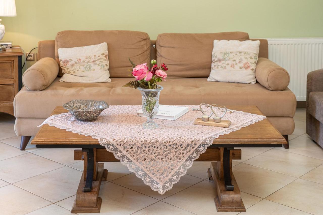 Villa Stunning Tranquil Villa With Private Pool *