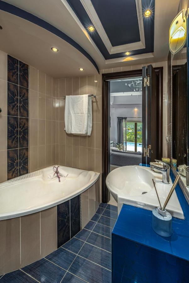 Villa Guesto With Private Pool Anafonitria