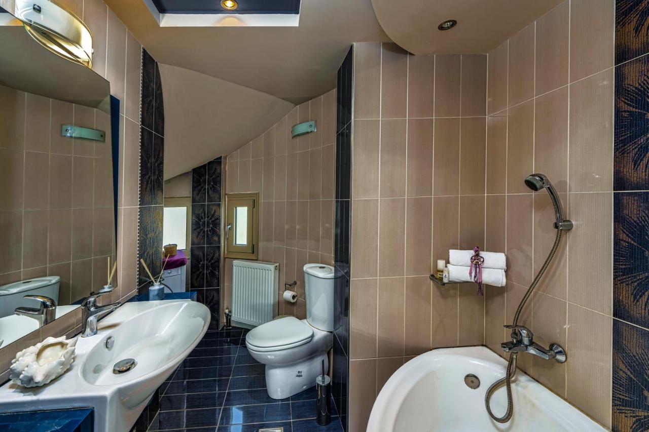 Guesto With Private Pool Villa