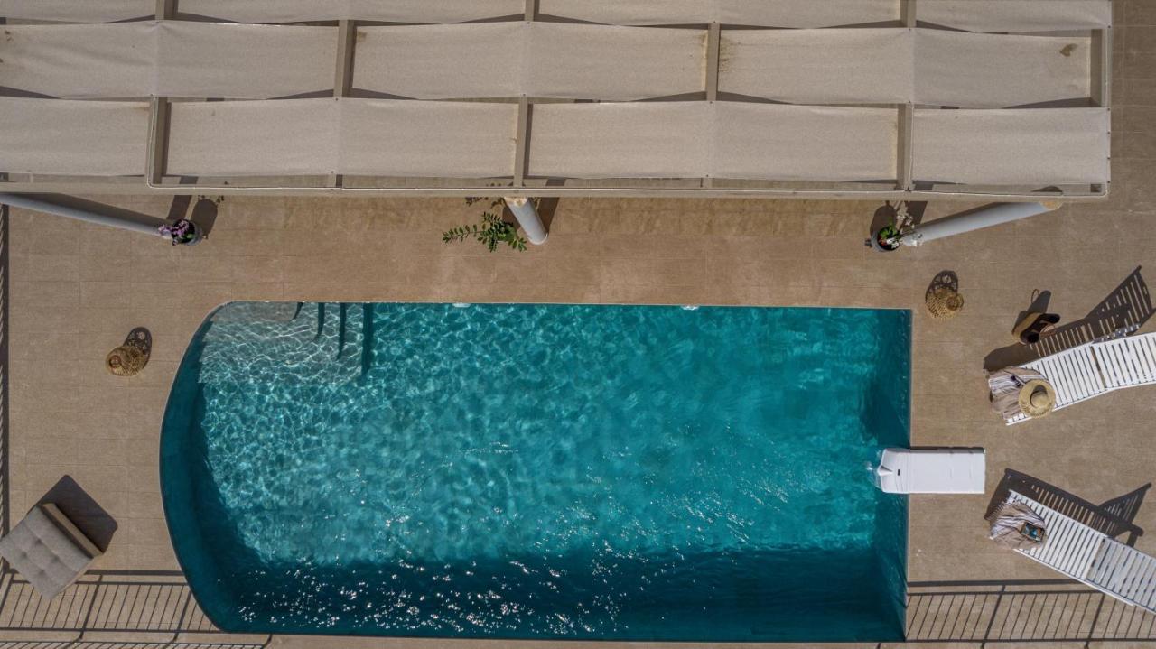 Guesto With Private Pool Villa