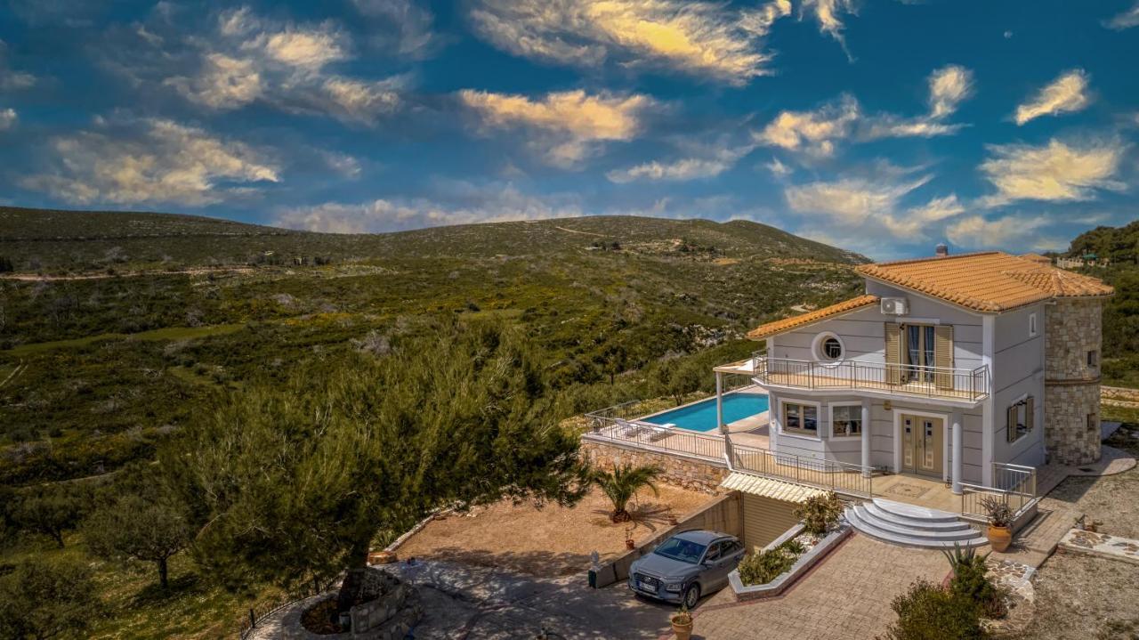 Guesto With Private Pool Anafonitria